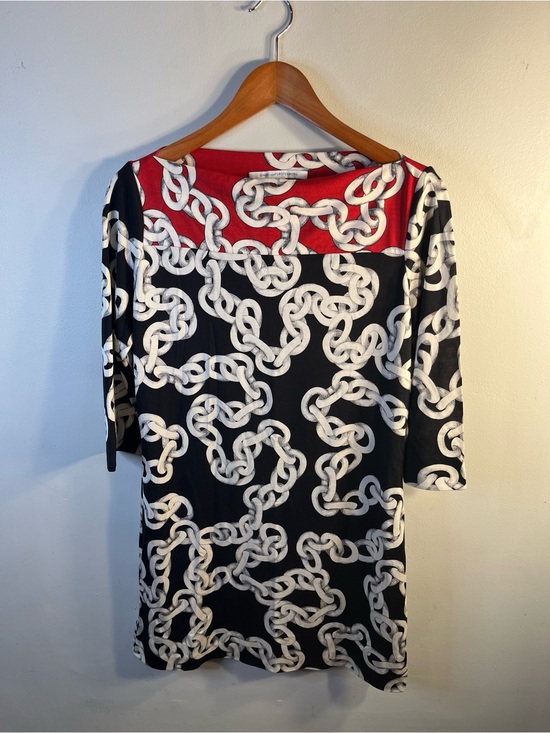 Diane Von Furstenberg Dresses & Skirts - Diane Von Furstenberg 100% Silk Black & Red Chain-Print Women’s Dress Size 8